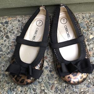 Patent leather leopard dress shoes